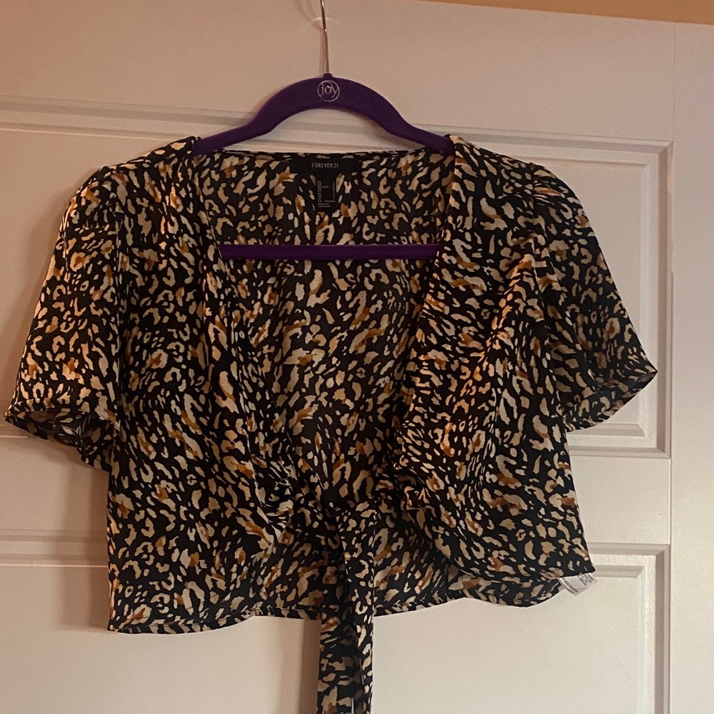 Forever 21 Black and Tan Leopard Print Blouse